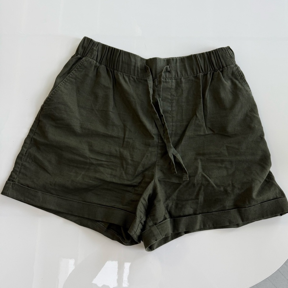 UNIQLO Green Linen Shorts